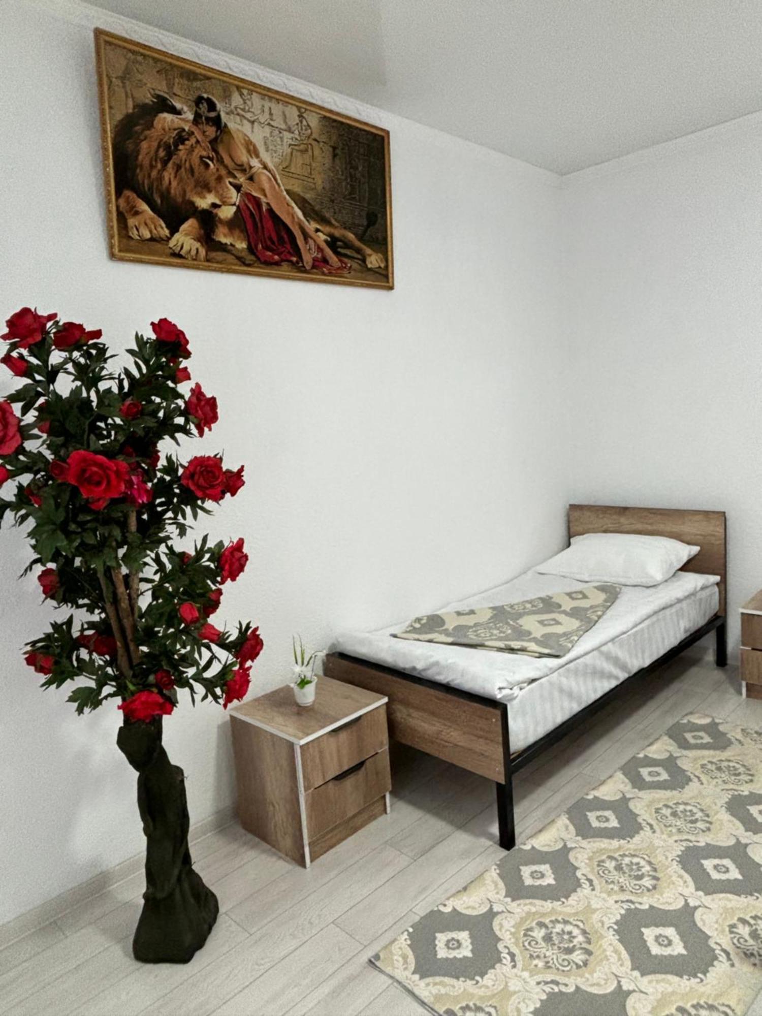 Hostel,Halal Хостел,Халал Tokmok Dış mekan fotoğraf
